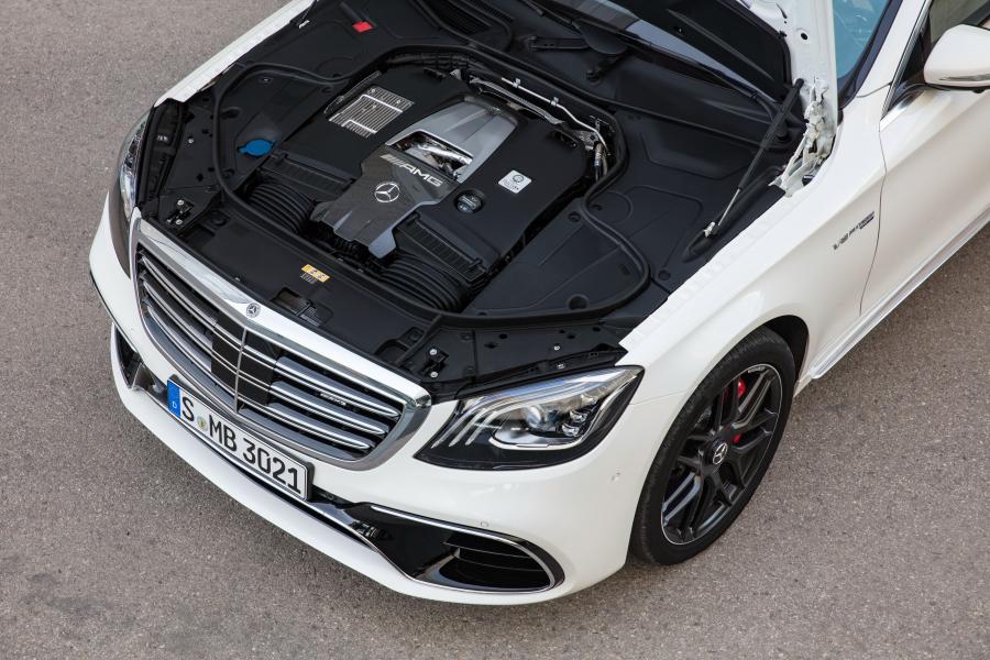 Моторный отсек Mercedes-AMG S63 4Matic+ Lang 2017 года  (WW) (фото 63 из 105)